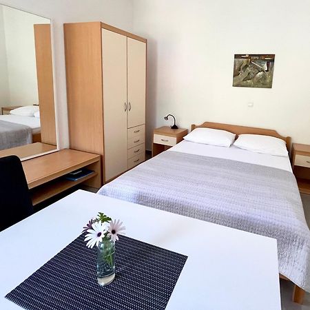 Gdinj Paradise Apartments - Robinson Getaway מראה חיצוני תמונה