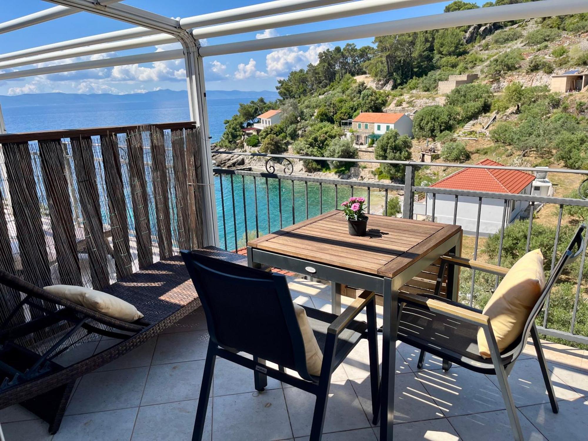 Gdinj Paradise Apartments - Robinson Getaway מראה חיצוני תמונה