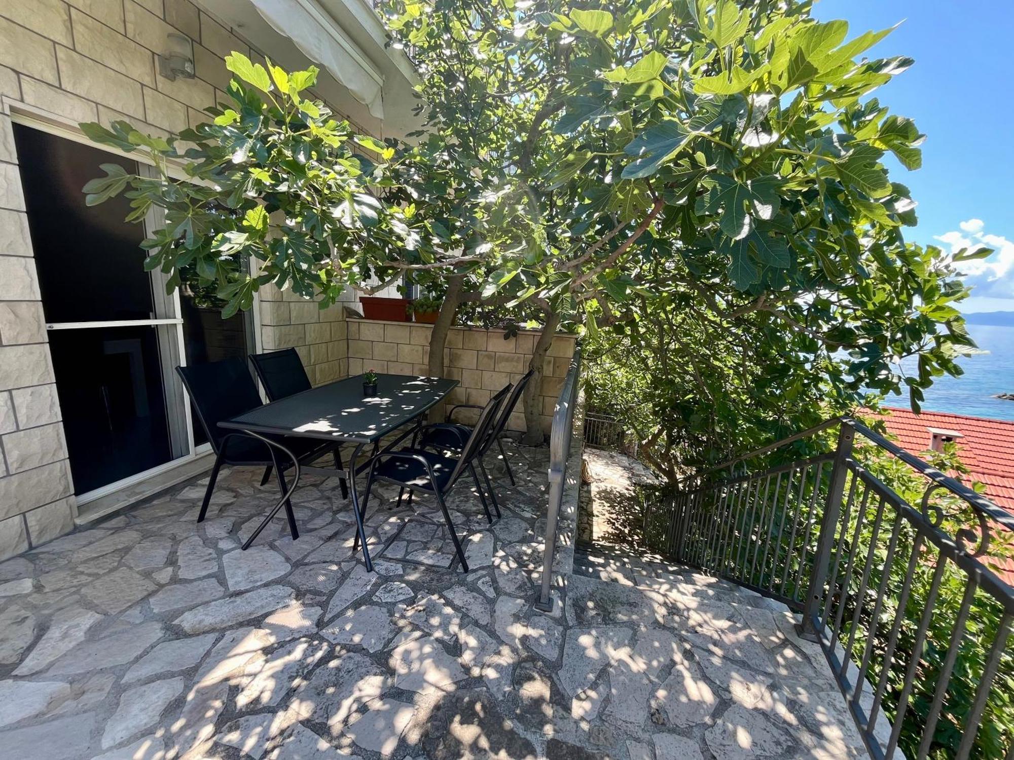 Gdinj Paradise Apartments - Robinson Getaway מראה חיצוני תמונה