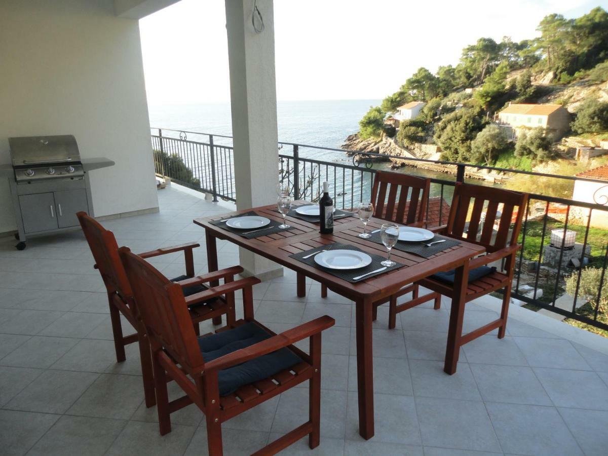 Gdinj Paradise Apartments - Robinson Getaway מראה חיצוני תמונה