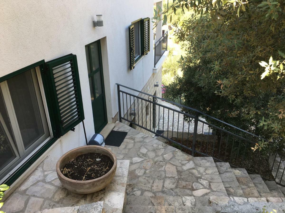 Gdinj Paradise Apartments - Robinson Getaway מראה חיצוני תמונה